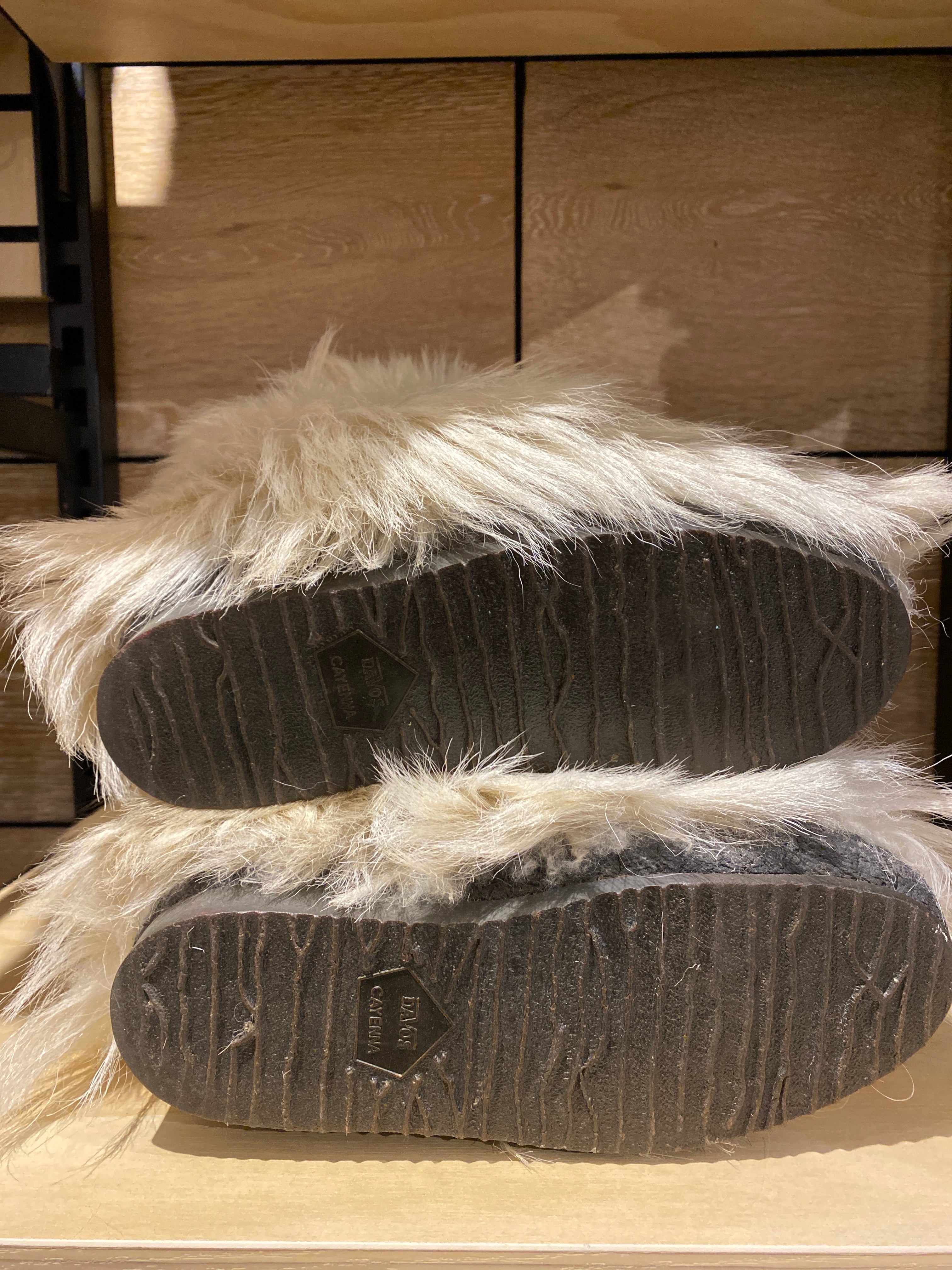 Vintage Kastinger Blonde Long Fur Après Snow Boots