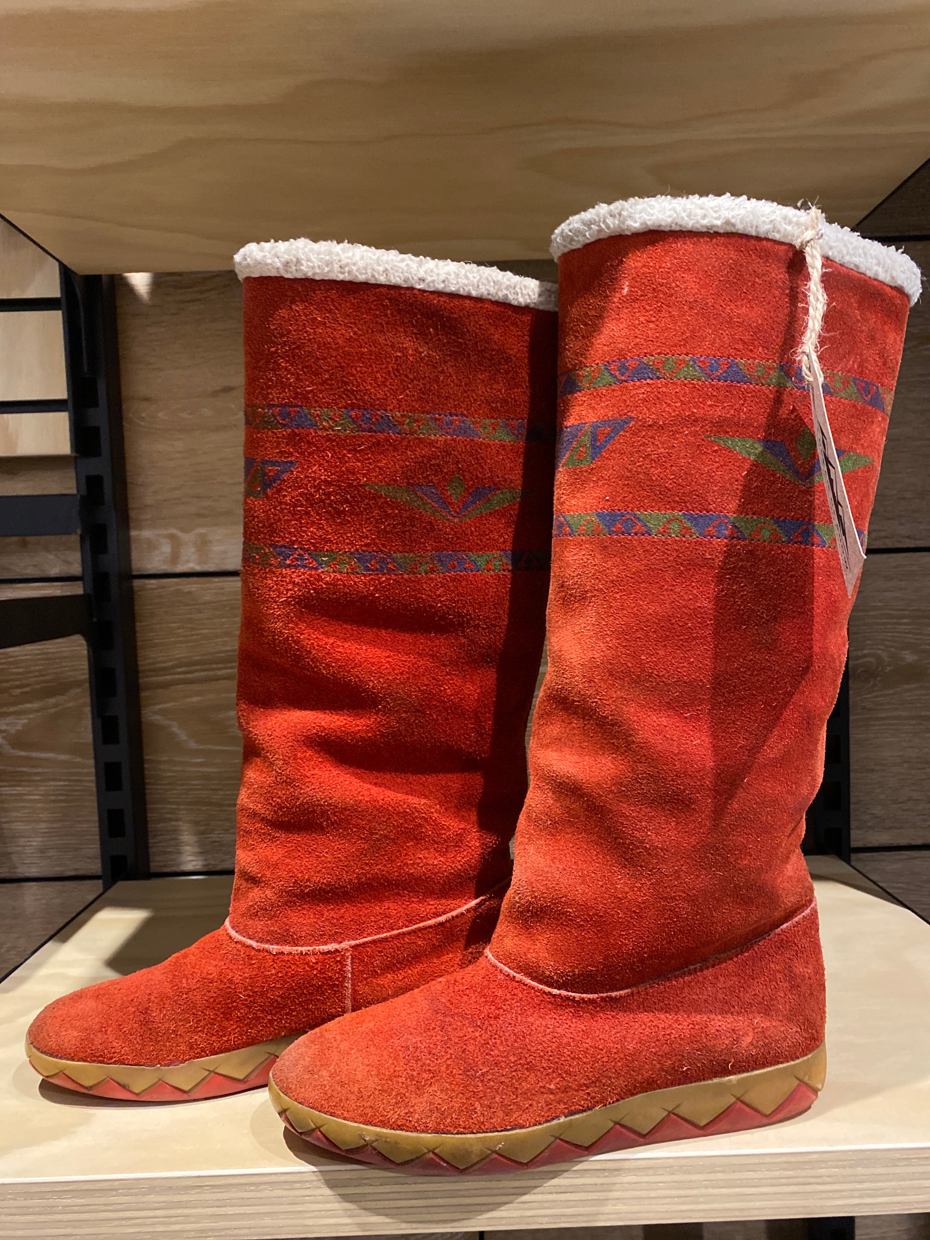 Vintage Toscana Red Suede Apres Snow Boots