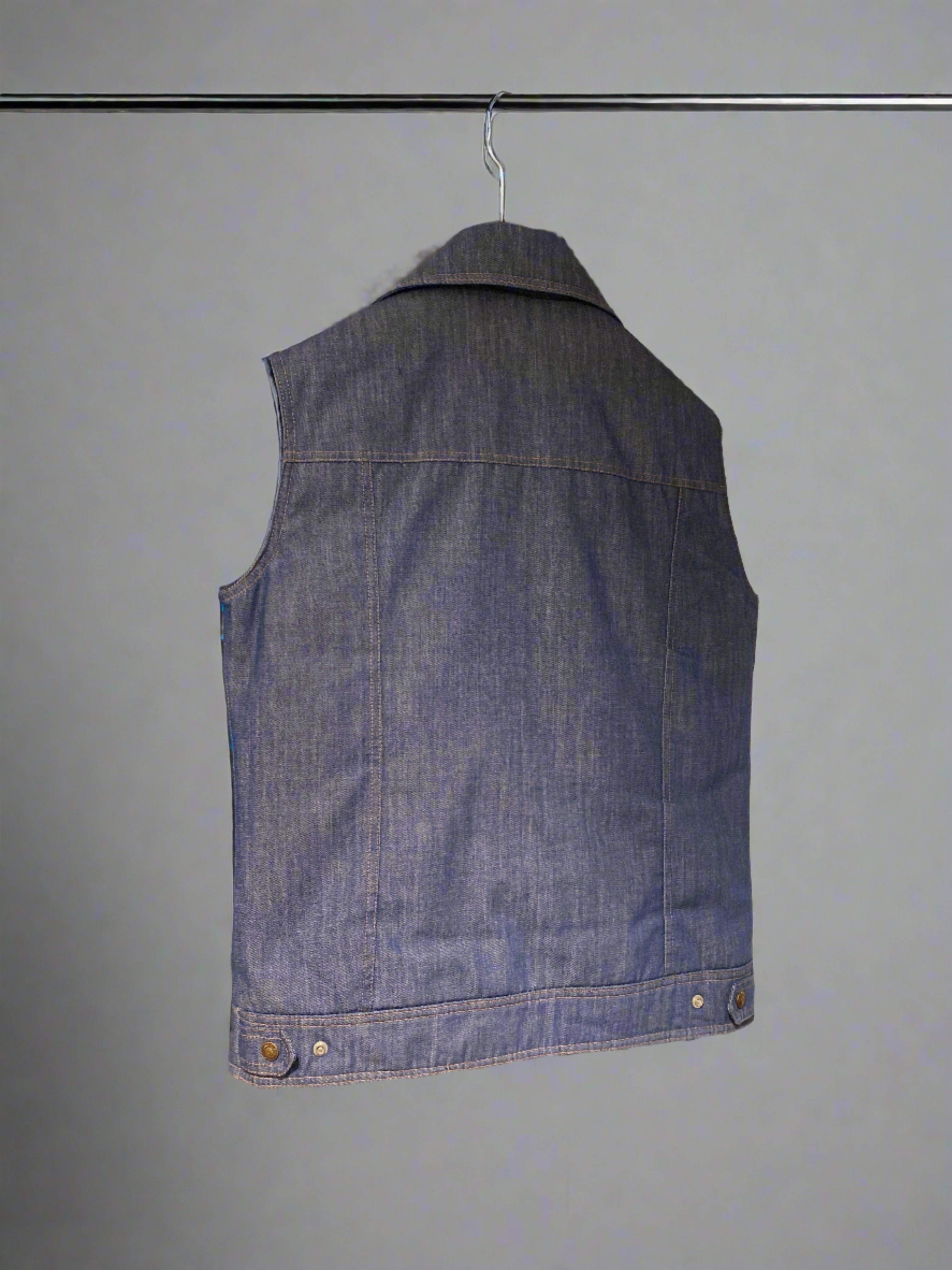 Vintage Ski Levi's 'Orange Tab' navy blue denim snow vest, lined with blue fabric. Rear View