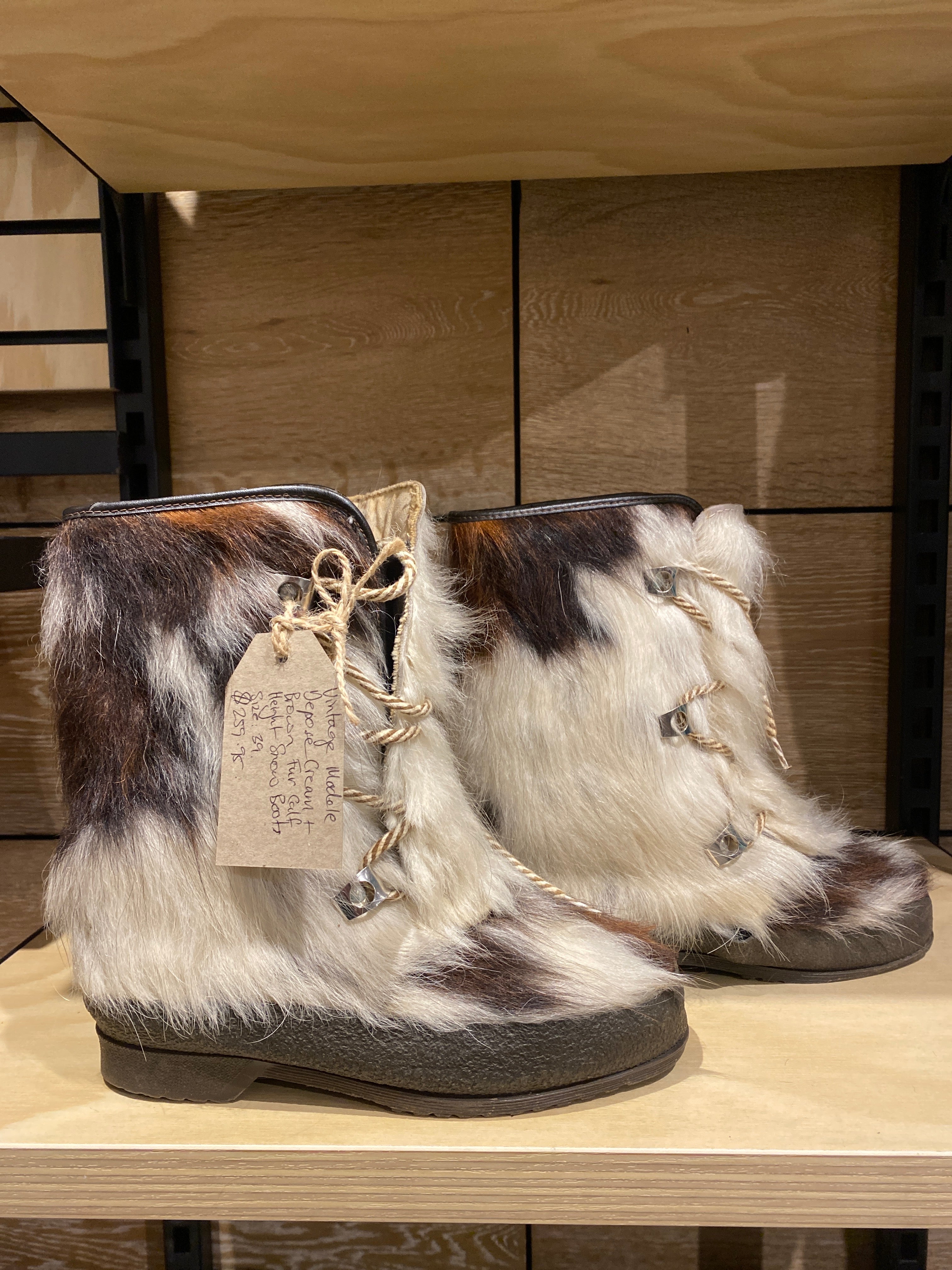 Vintage Modele Depose Cream & Brown Fur Après Snow Boots