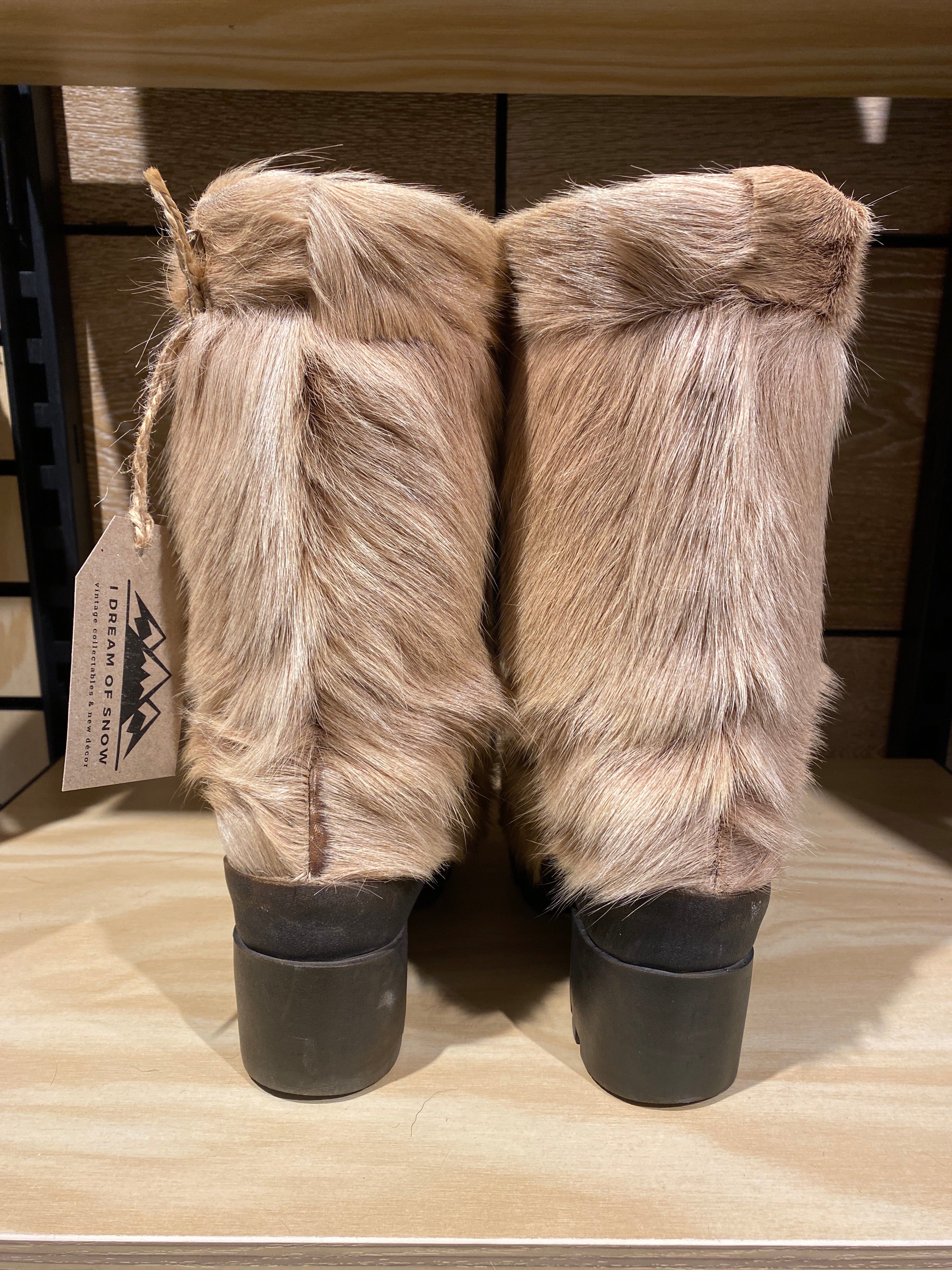 Vintage Tecnica Caramel Blonde Goat Fur Après Snow Boots