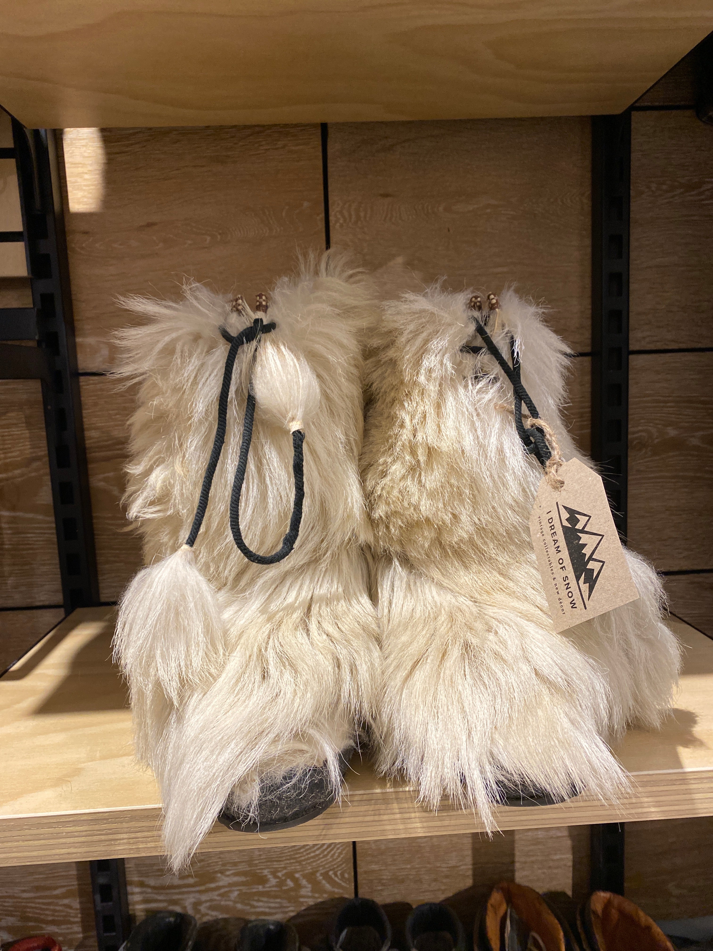 Vintage Kastinger Blonde Long Fur Après Snow Boots