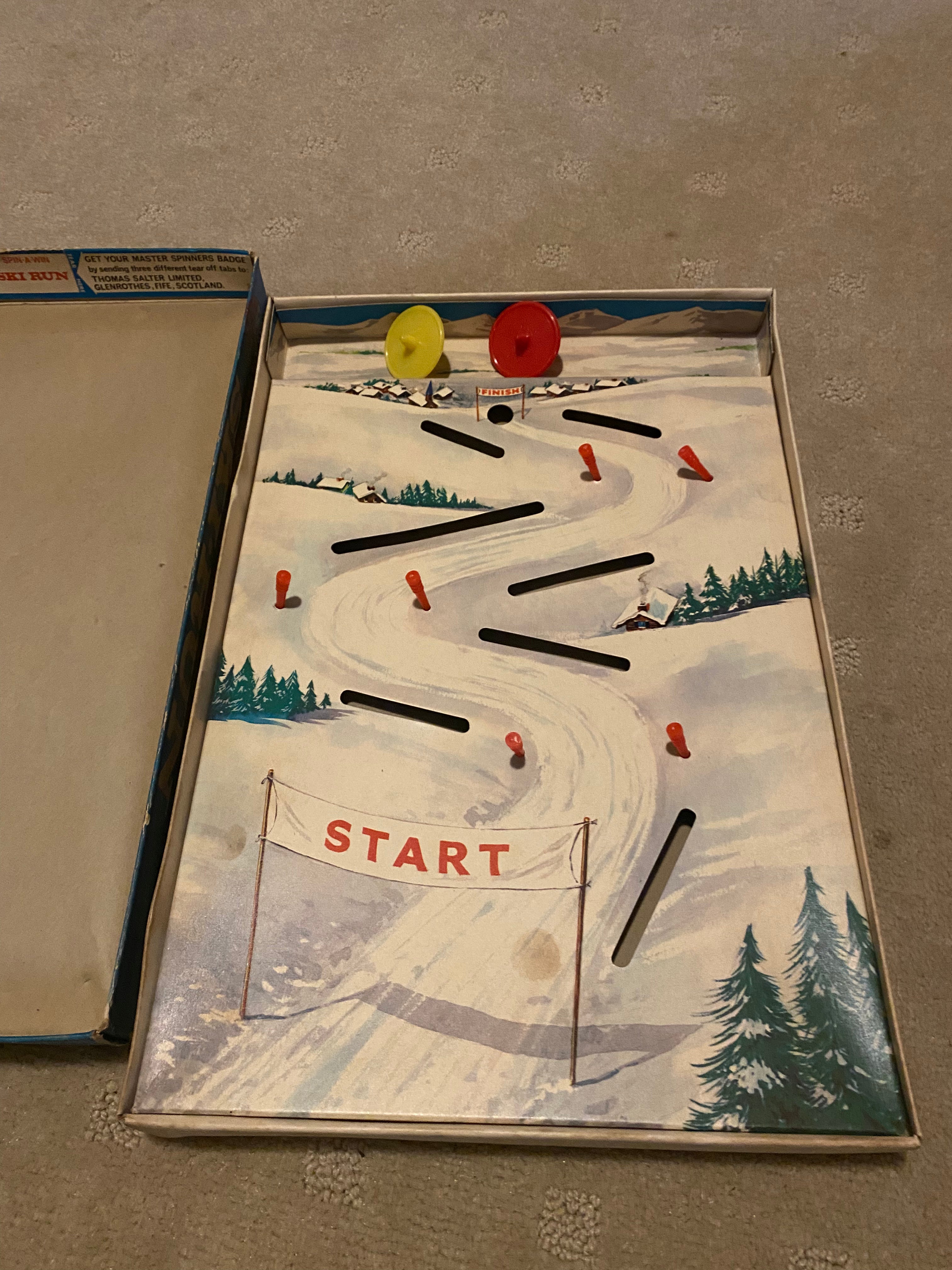 Vintage Ski Run: Spinning Game All Ages