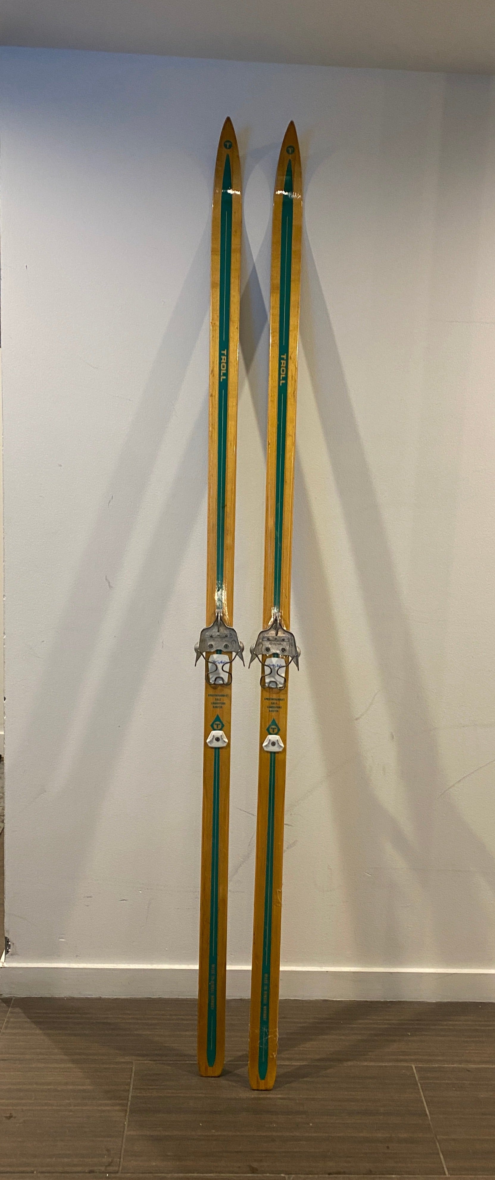 Vintage Troll 196cm skis, mounted with a pair of vintage 3-pin Rottefella bindings, front of skis
