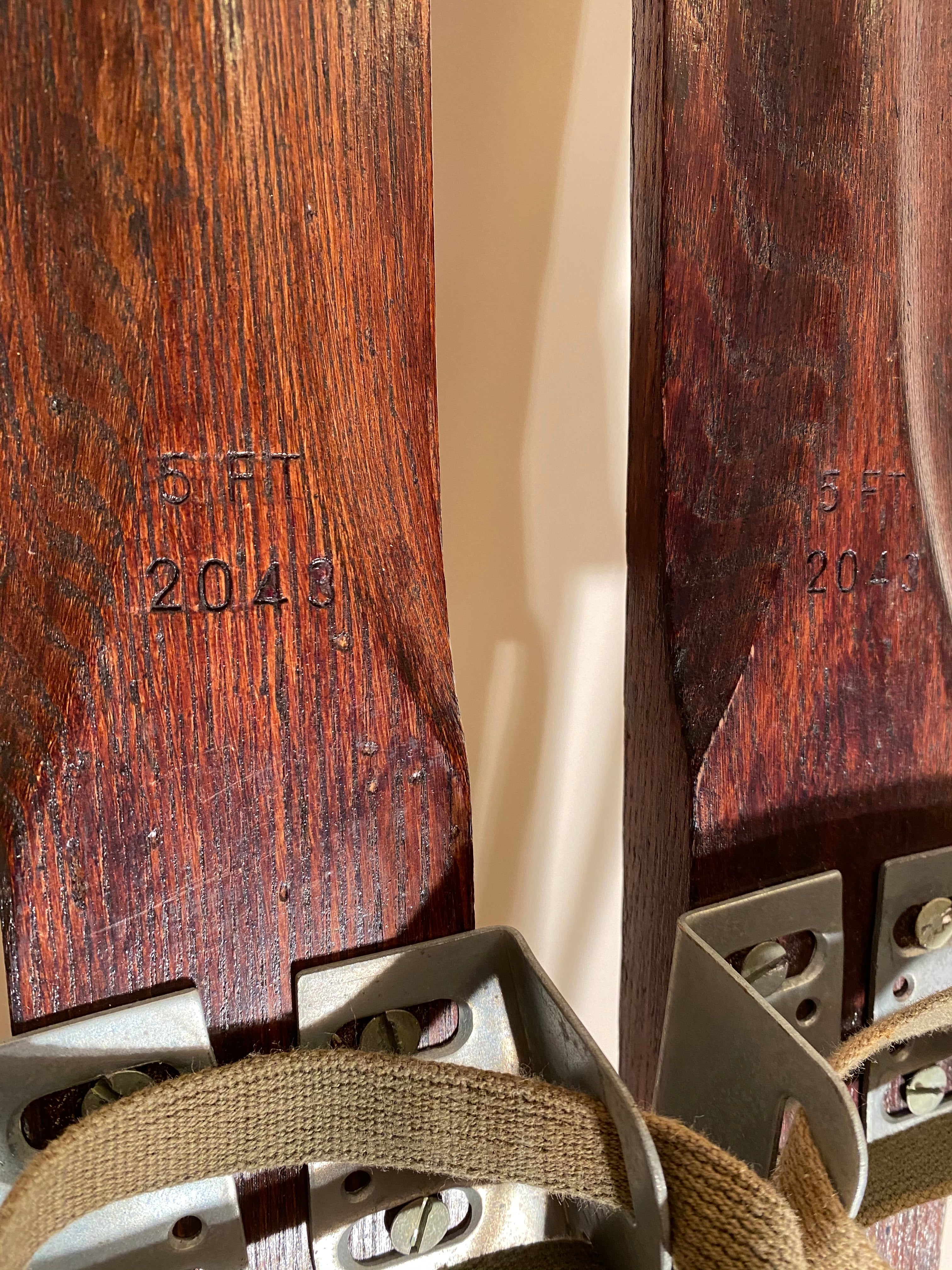Vintage Wooden Skis 152cm No Brand