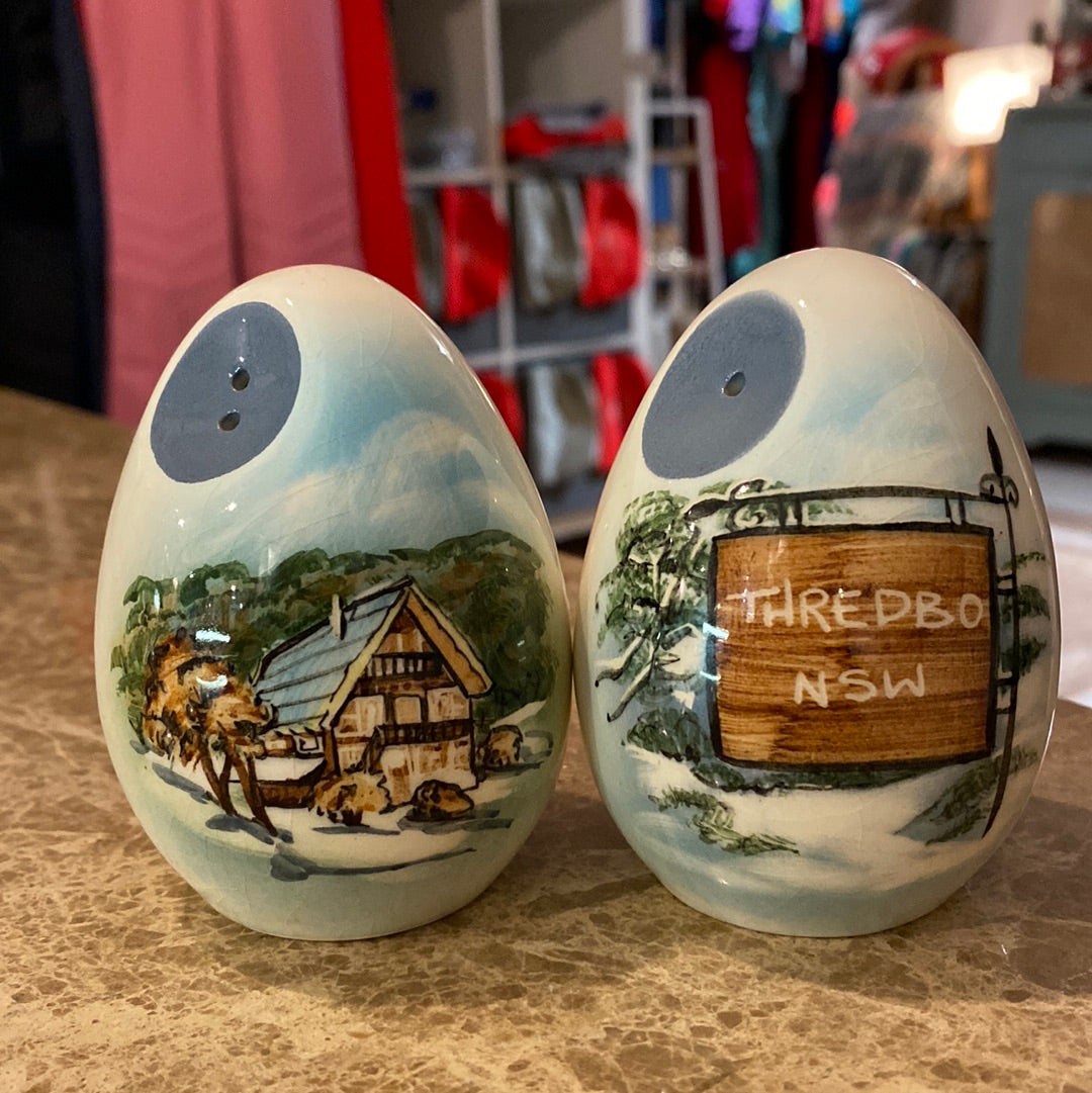 Vintage Studio Anna Thredbo Egg Shaped Salt & Pepper Shakers. Front