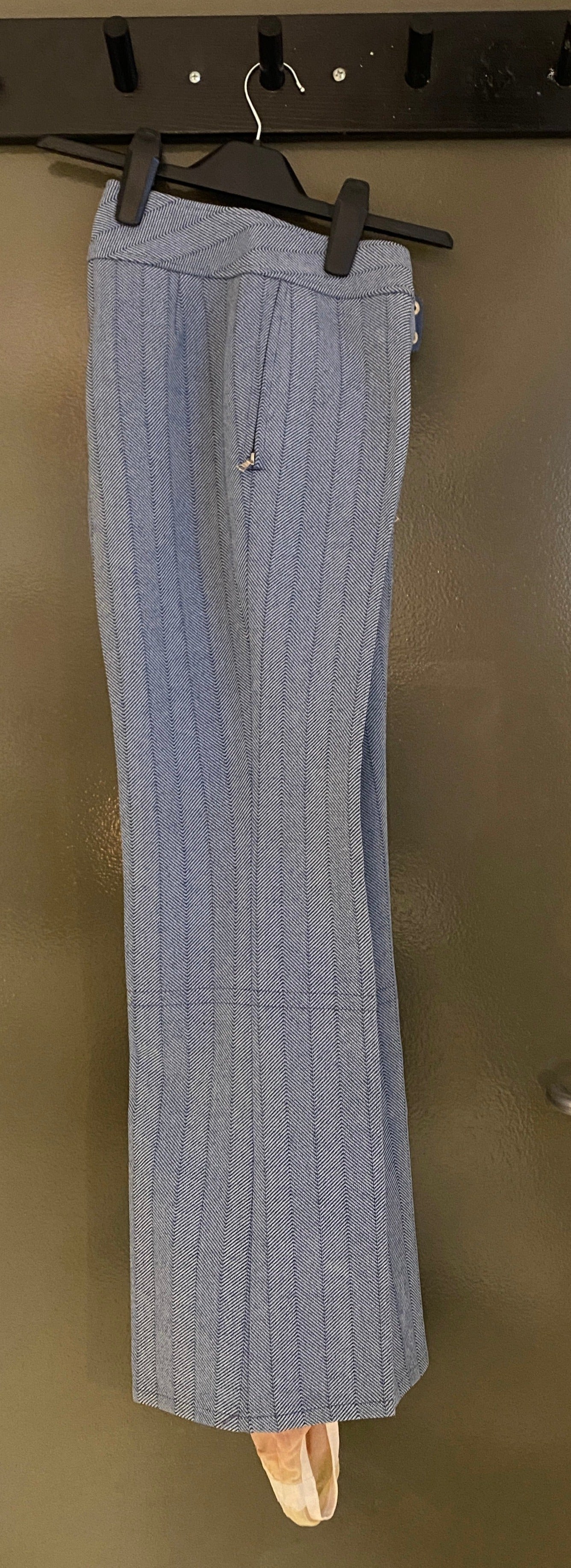 Vintage Feller Keilhosen Blue Herringbone Snow Pants, side view