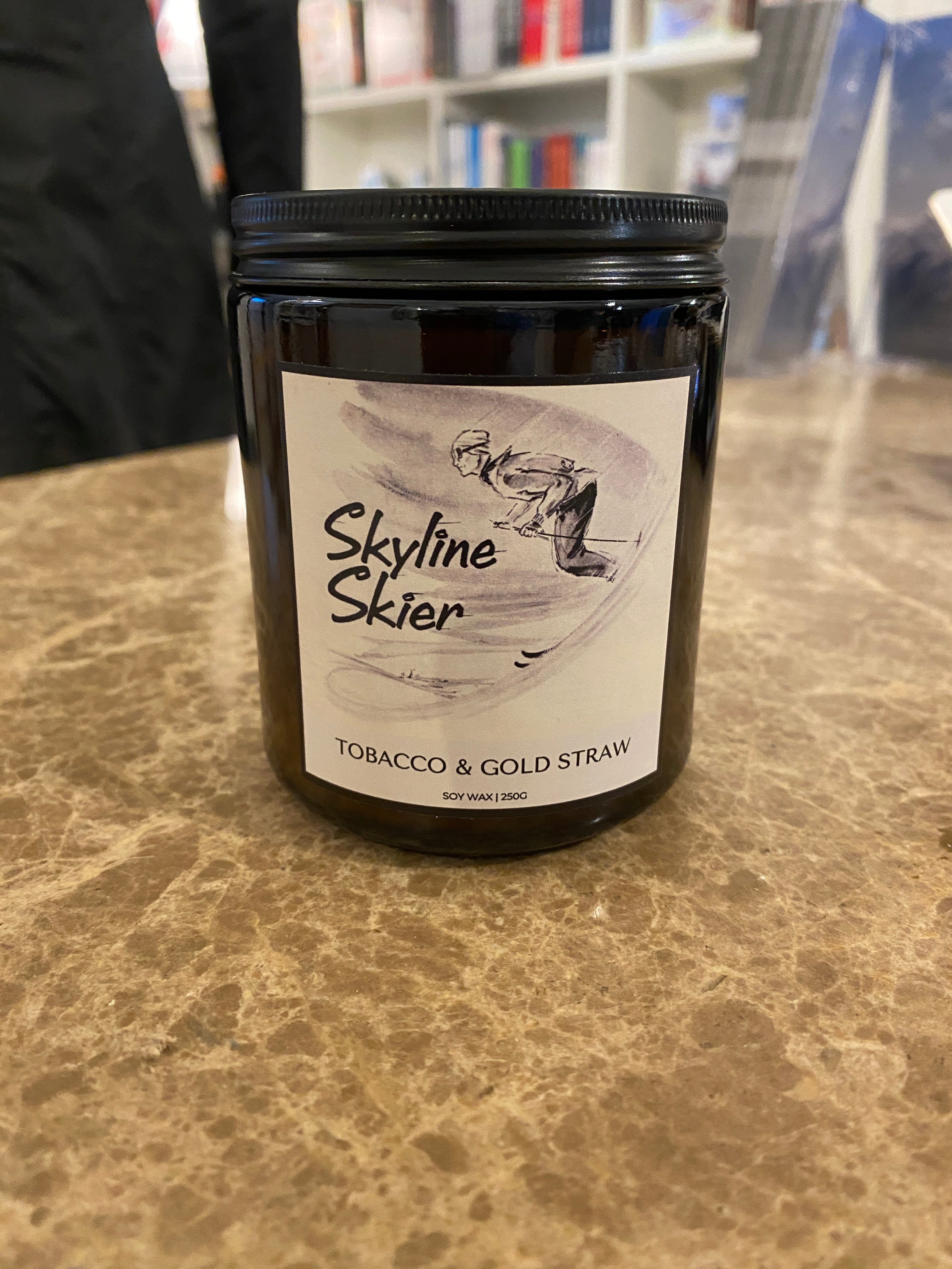 'Skyline Skier' Tobacco & Gold Straw Travel Jar Candle