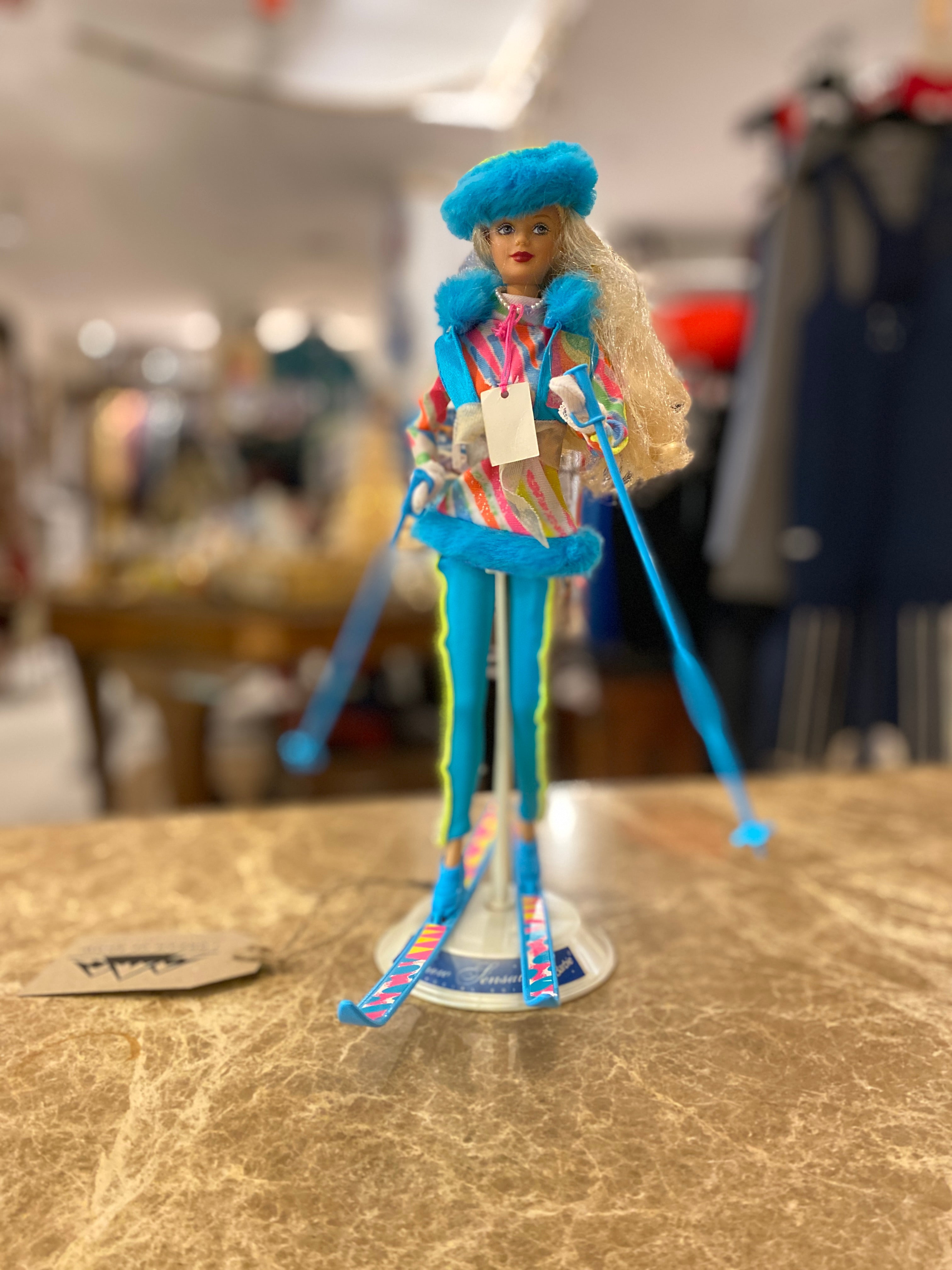1991 Ski Fun Barbie: Midge's Aqua Ski Outfit. Skis on