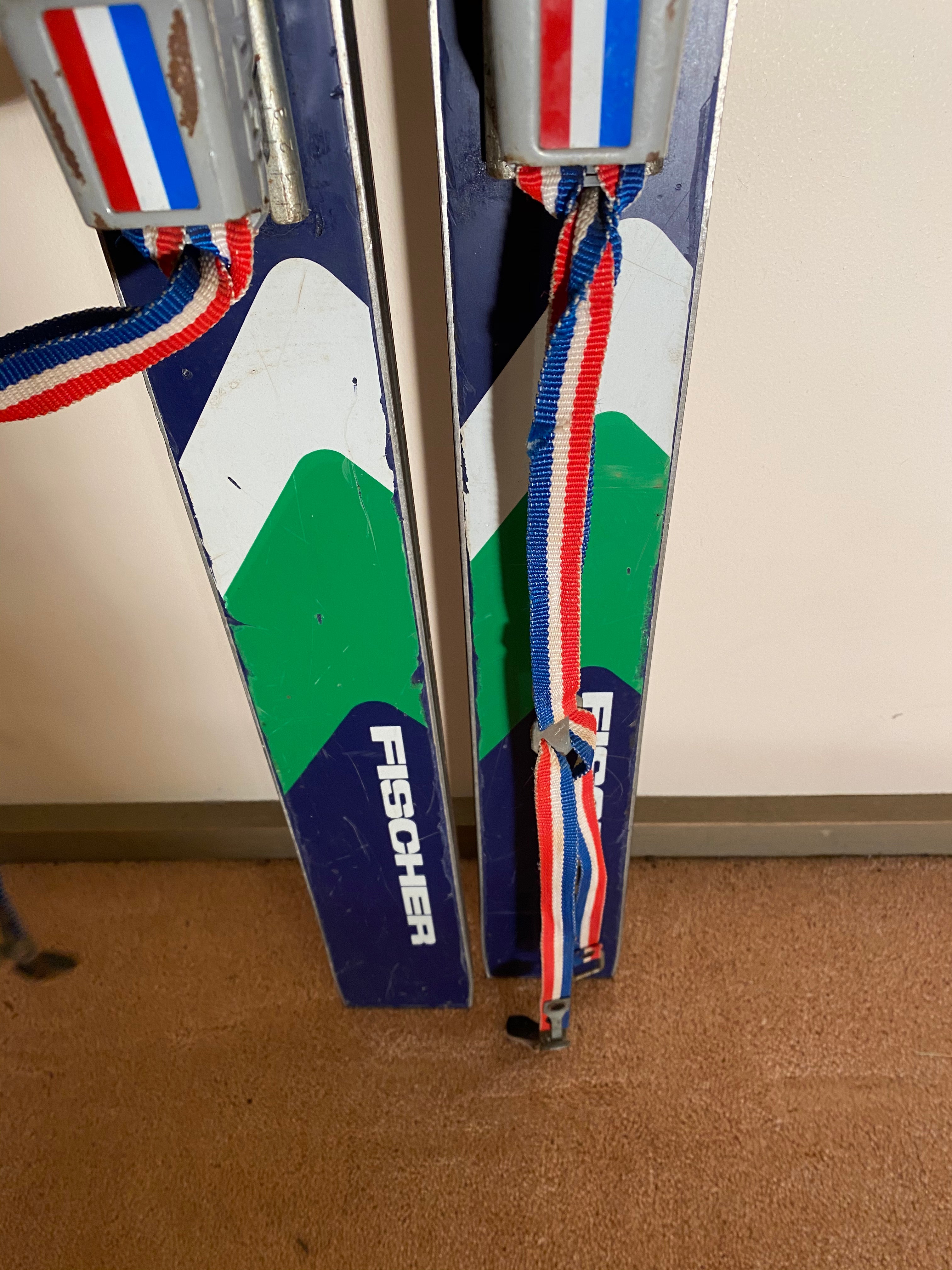 Fisher CUT 70 Skis with Look Safety Strap Bindings